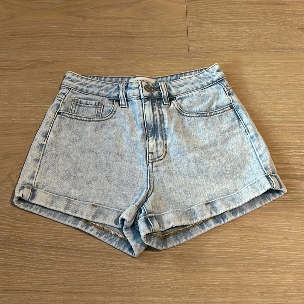 PacSun High Rise Mom Shorts Light Wash Jean Shorts Demin Size 25 Acid Wash - Picture 1 of 5